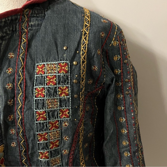 Chico Embroidered Jean Jacket. - Picture 4 of 7